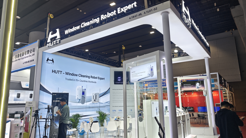 HUTT Brings World's First Square-Round Window Cleaning Robot to the 13 ...